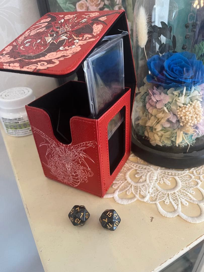 遊戯王　ディスプレイ付き　デッキケース　ラーの翼神龍　オシリス　オベリスク　神