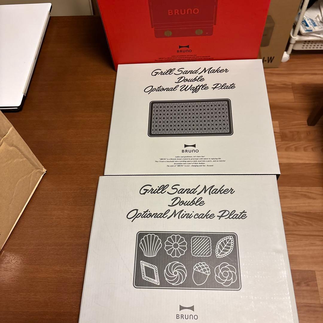 BRUNO グリルサンドメーカー ダブル赤　本体＋ミニケーキ＋ワッフル　計4枚付