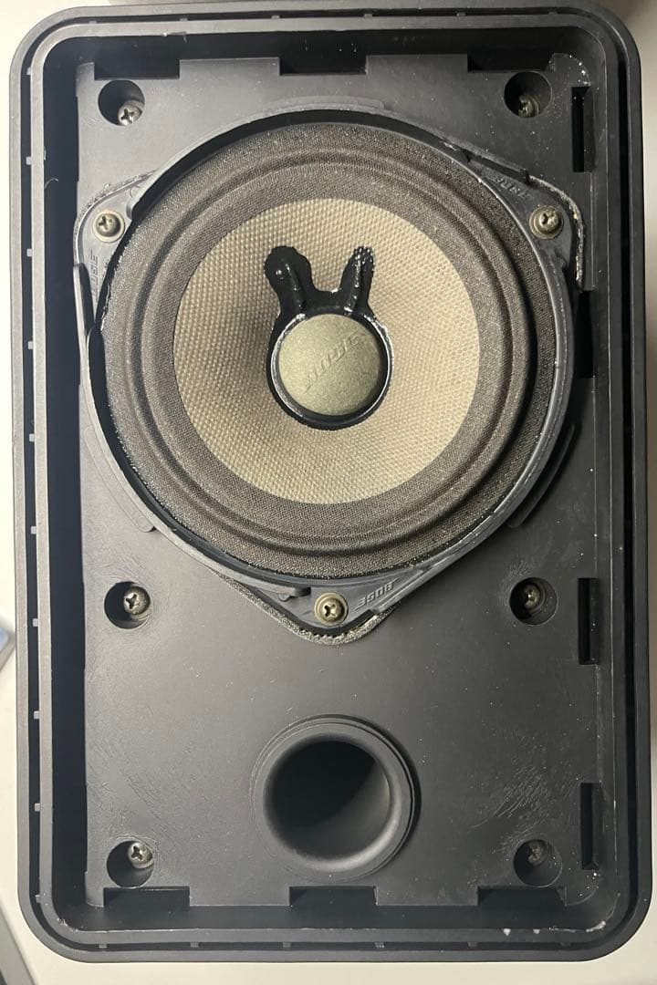 【美品】Bose 101MM ブラケット付き　おまけ付き　連番