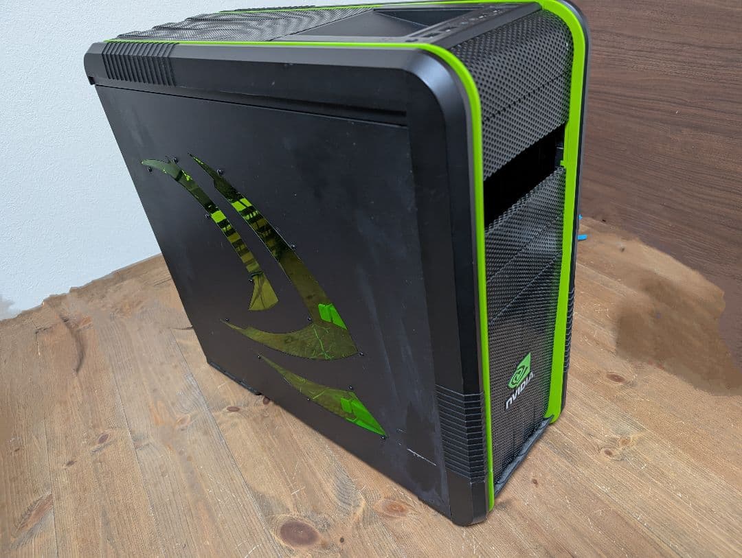 NVIDIA PCケース ATX対応 グリーンアクセント ファン付き 現状品
