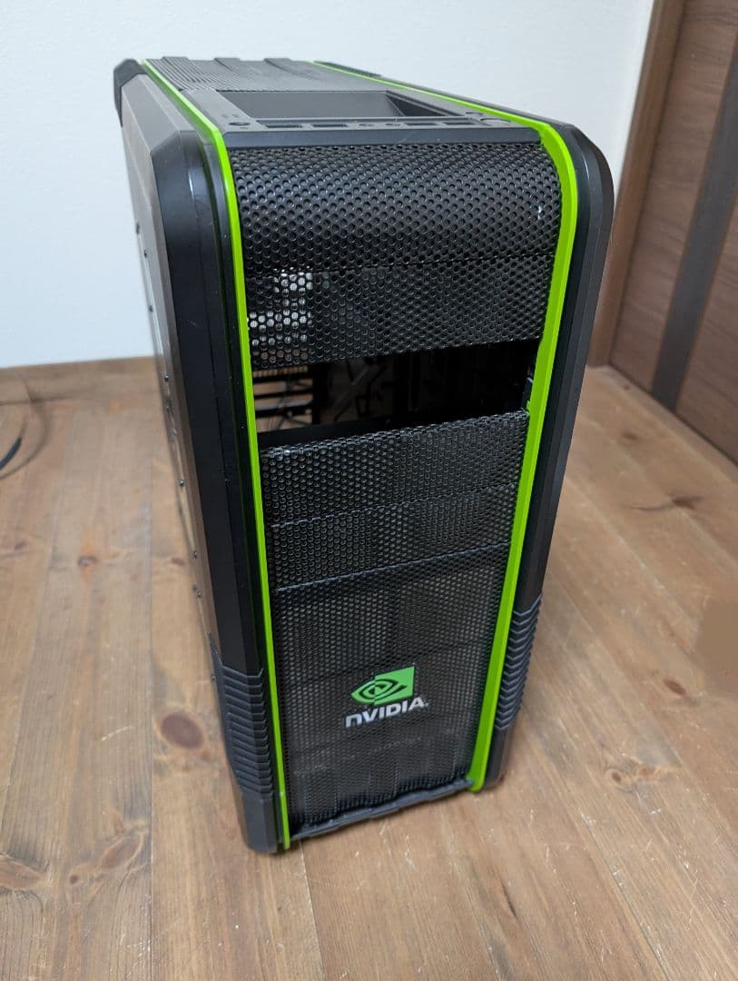 NVIDIA PCケース ATX対応 グリーンアクセント ファン付き 現状品