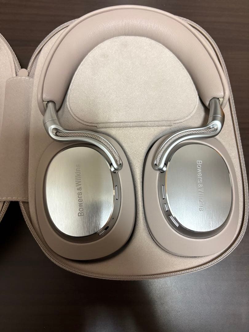 [Bowers & Wilkins] Px8 S2 (ウォームストーン)