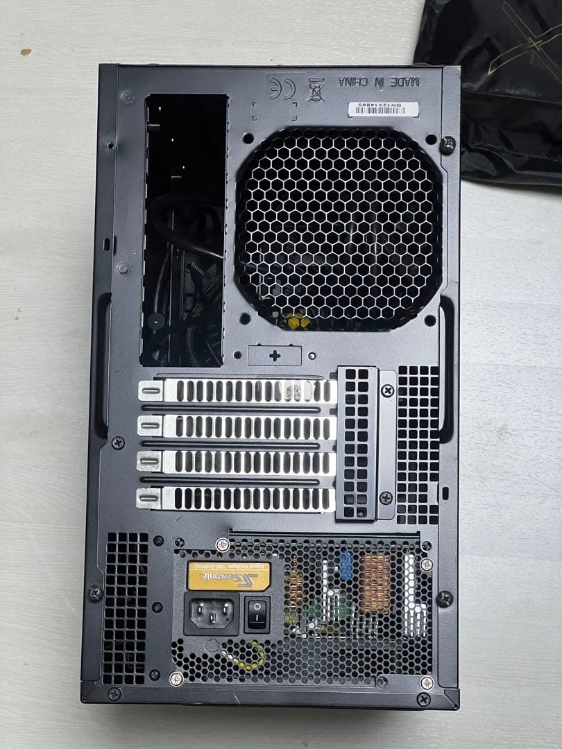 Silverstone TJ08B-E ケース + シーソニック750w PSU