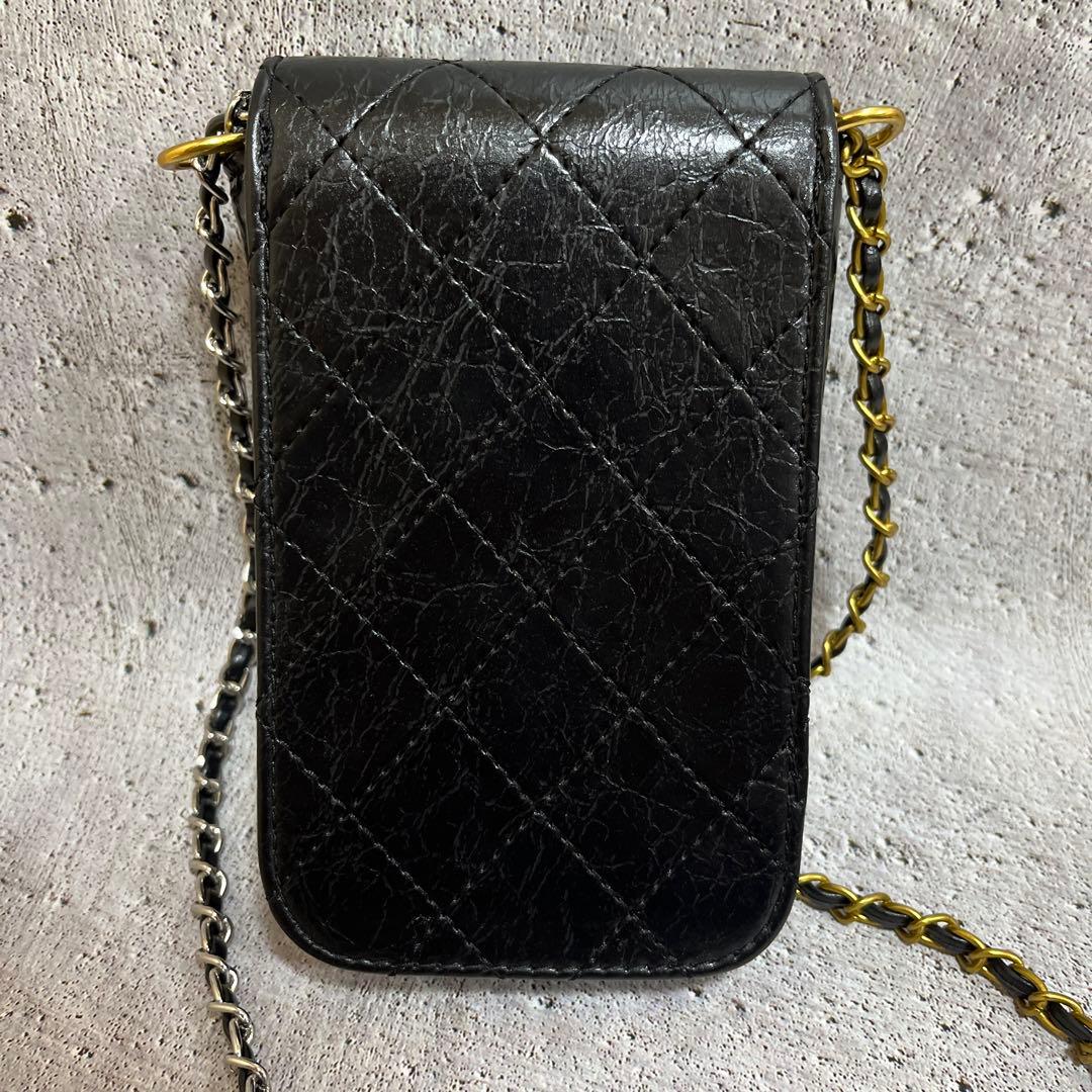 【新品未使用品】CHANEL ノベルティ　キルティング スマホ　ショルダーバッグ