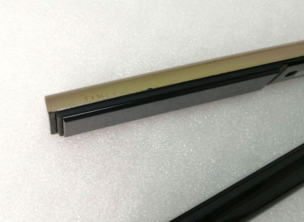 ヘアビューロン　4D Plus　ストレートヘアアイロン　リュミエリーナ　66