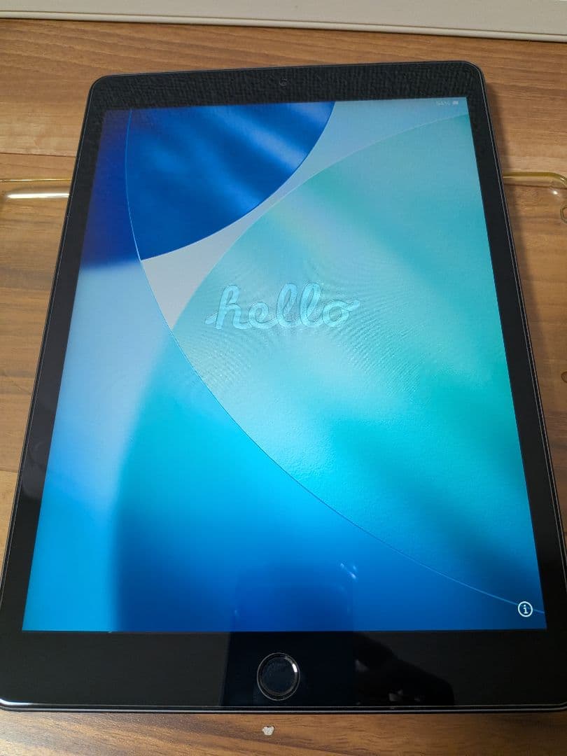 iPad 第8世代　本体 美品　スペースグレー クリアケース付き