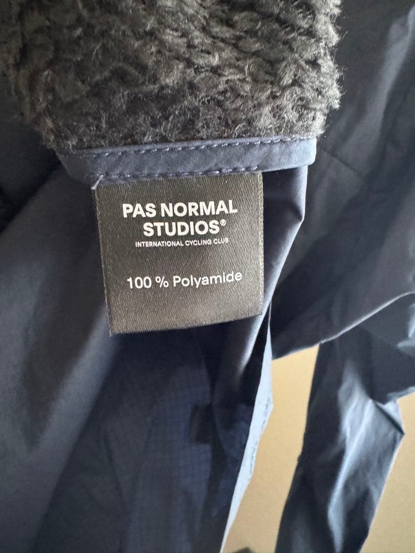 PAS NORMAL STUDIOS ネイビー ウインドブレーカー