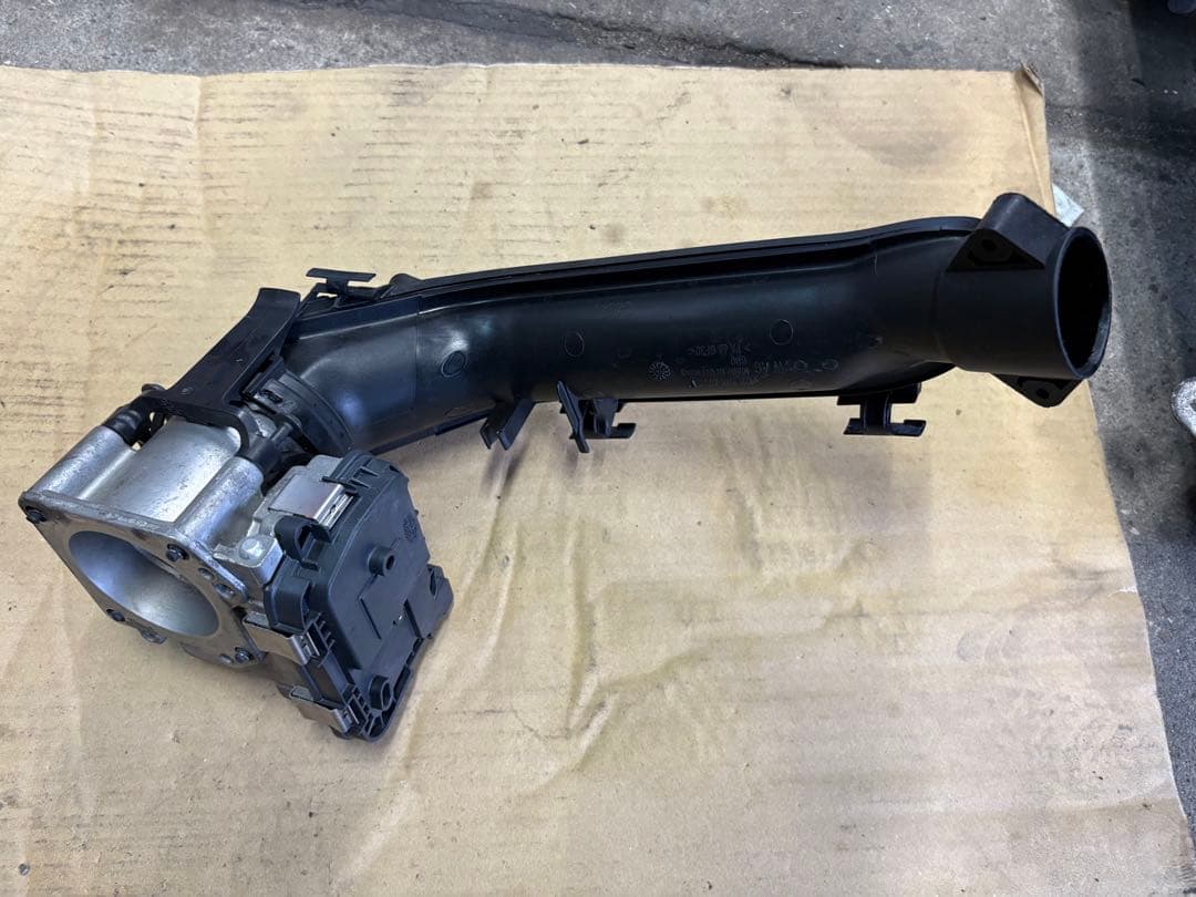 VW ザ　ビートル 16CBZ CBZ スロットルボディ