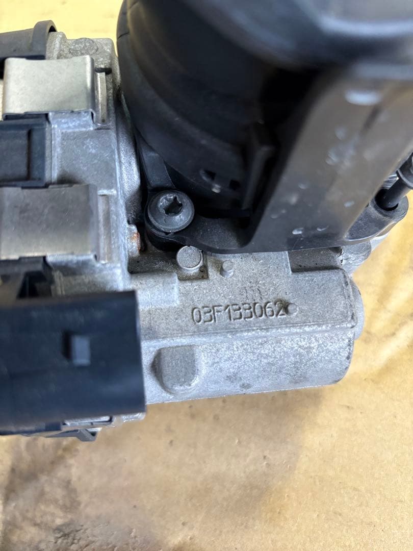 VW ザ　ビートル 16CBZ CBZ スロットルボディ