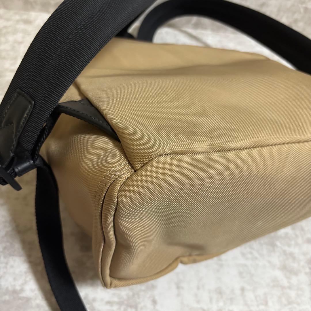 I188 良品✨ モンクレール　ピエリック　リュック　ベージュ　PC収納　大容量