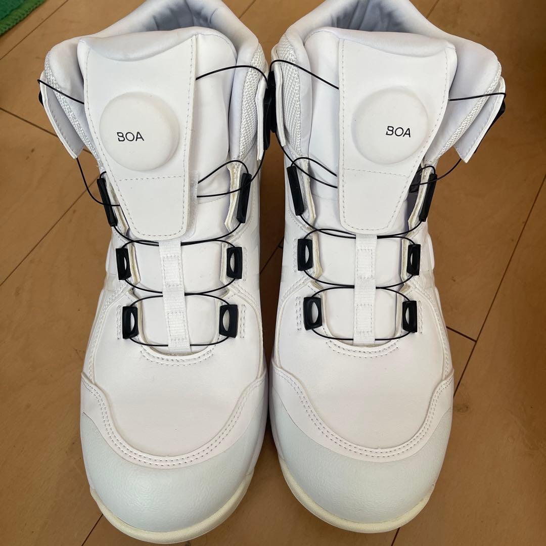 ホワイトハイカット安全靴 SOA cp304
