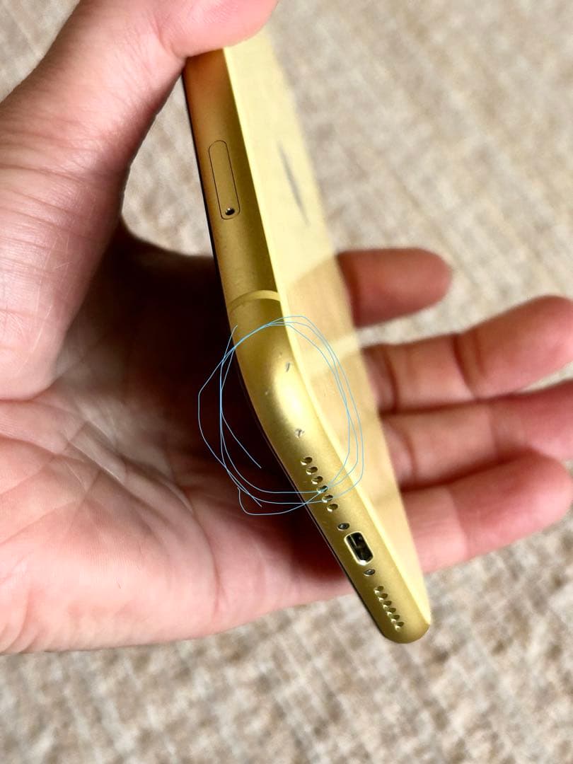 iPhone11 64GB イエロー　傷あり