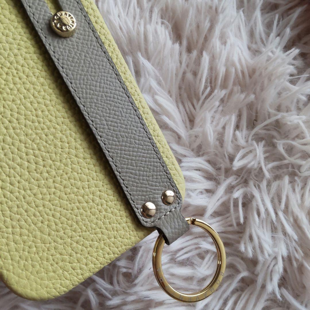 ほぼ新品✨ボナペンチュラ✨iphone17pro✨イエロー✨グレージュ✨ハンドル