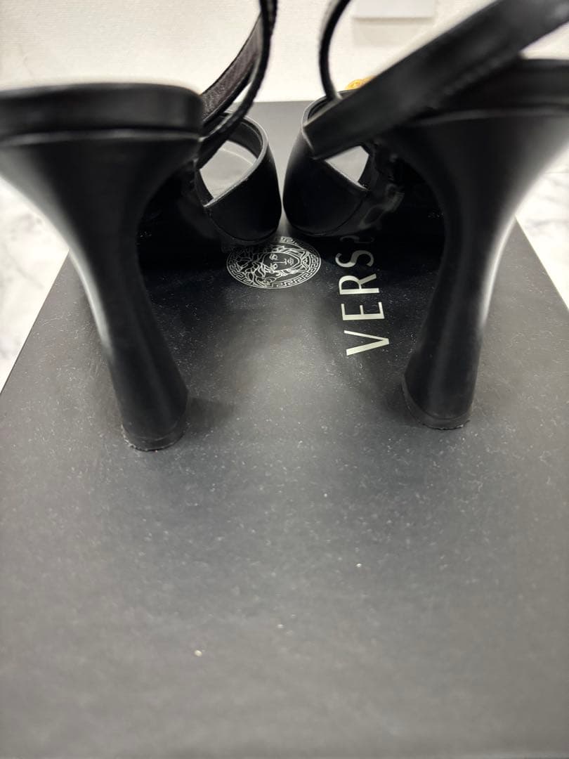 VERSACE ブラックレザーサンダル サイズ36