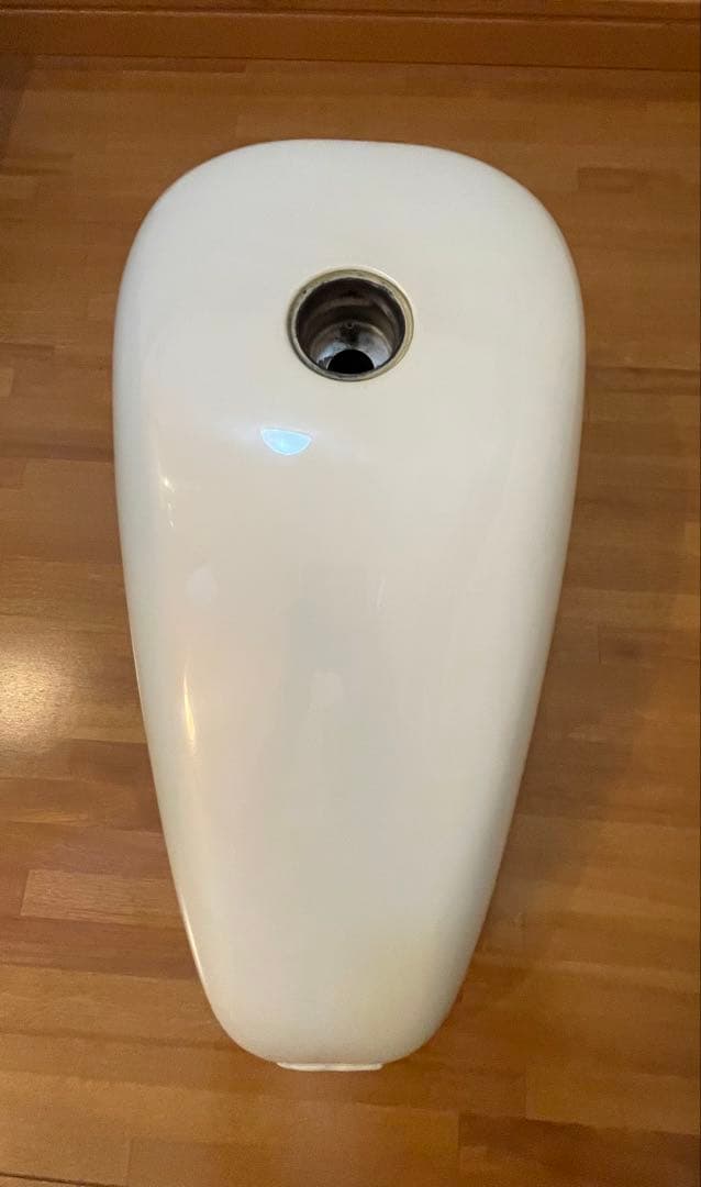 スポーツスター 純正ガソリンタンク 〜03 パールホワイト