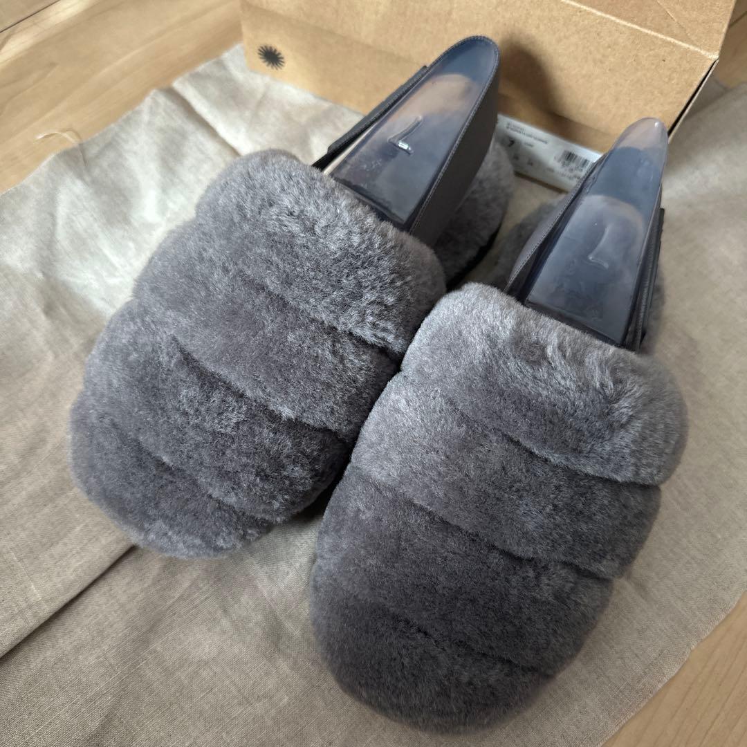 UGG ファーサンダル　シープスキン