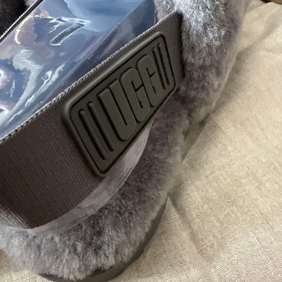UGG ファーサンダル　シープスキン