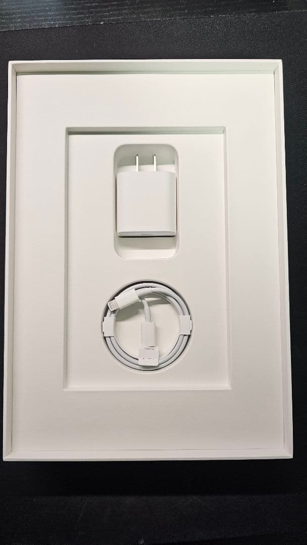 Apple iPad (第9世代) WI-FI スペースグレー