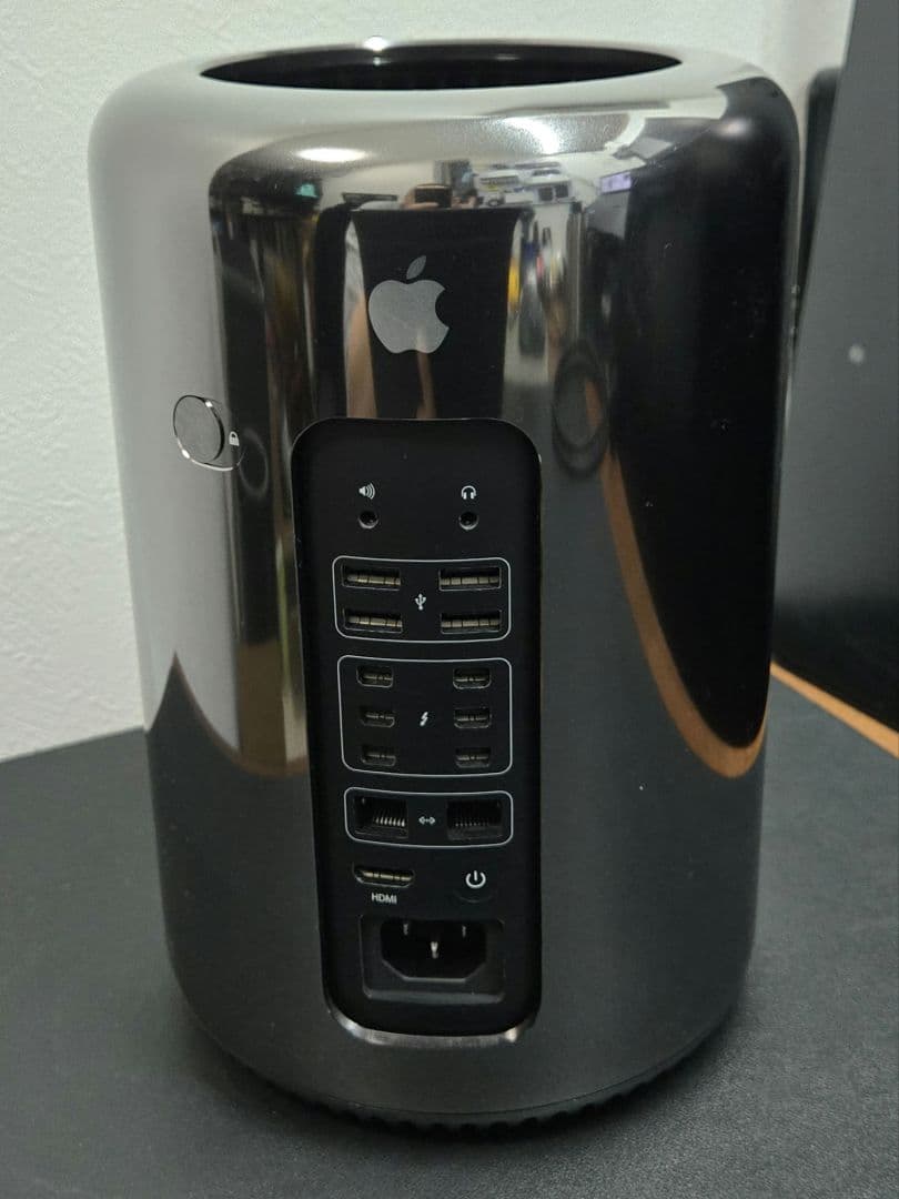 Mac Pro (Late 2013) 6コア/メモリ32GB/1TB