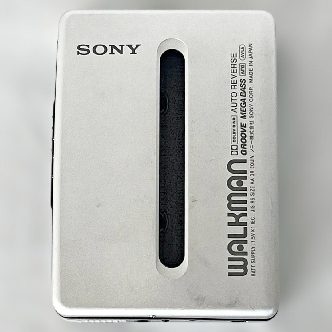 通電OK　SONY WM-EX677　シルバー　ウォークマン　ソニー　ジャンク