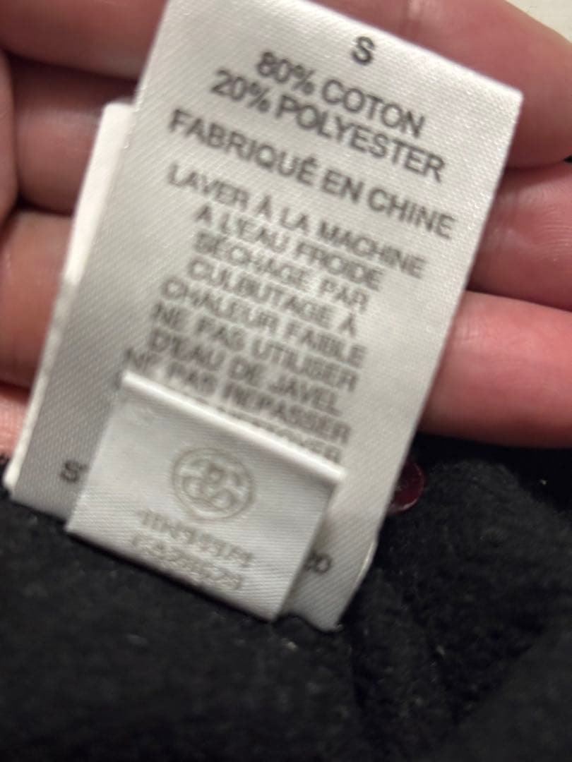 Stussy 黒 フード付きスウェット