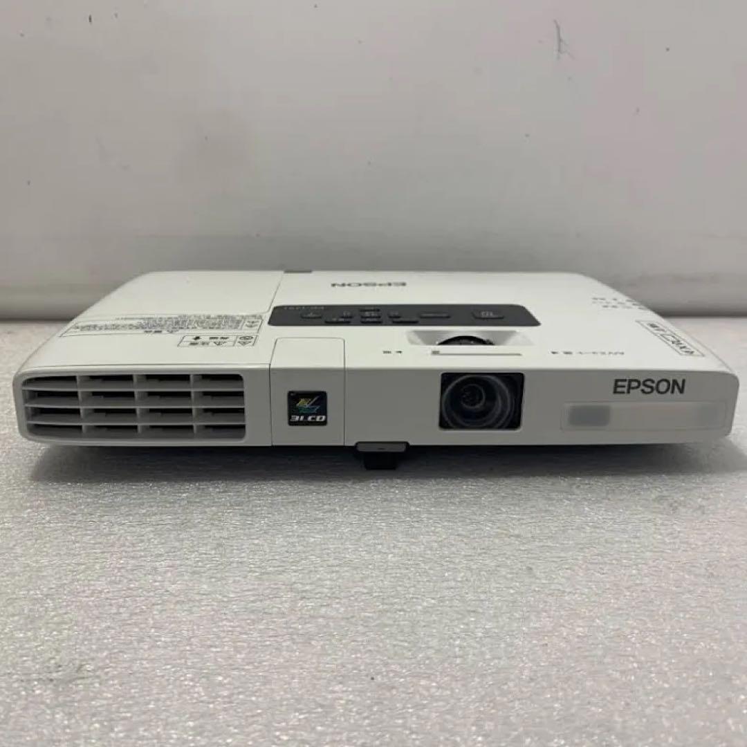 プロジェクター　本体　EPSON EB-1751