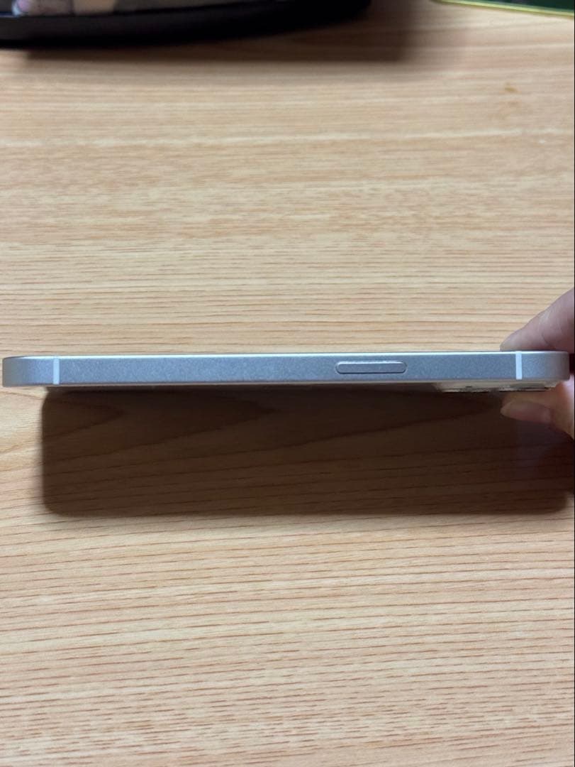 iPhone13 スターライト 256gb 【少し訳あり】