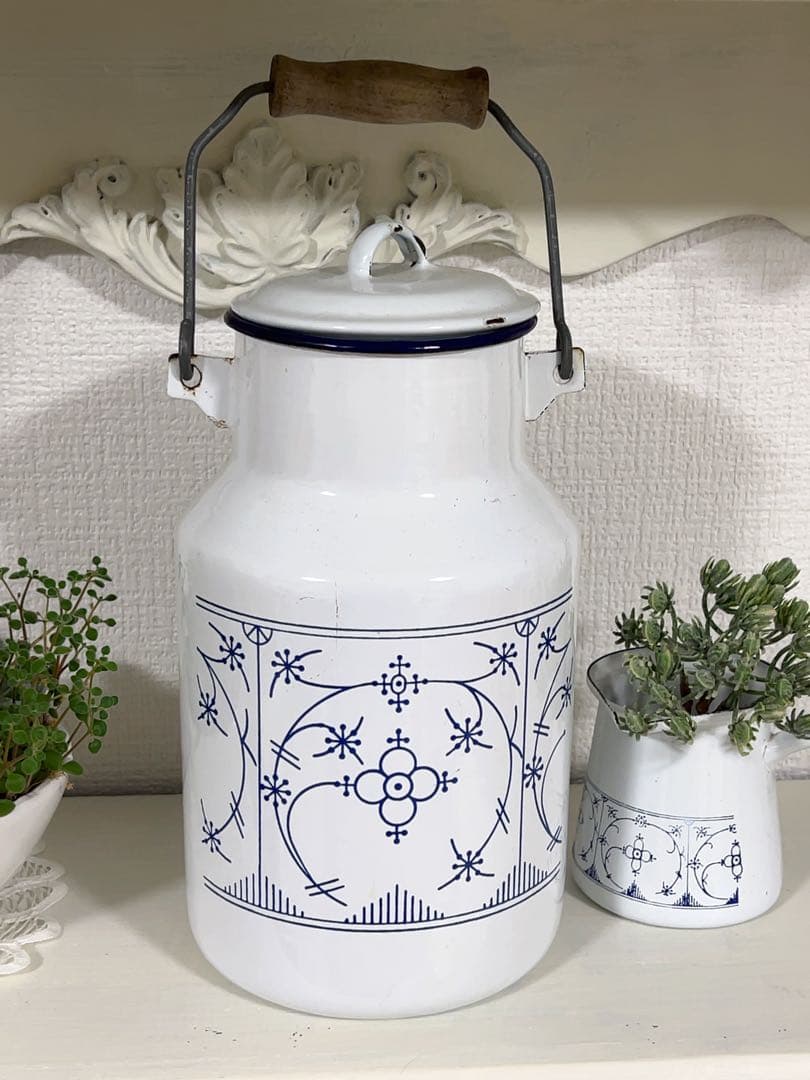 フランスアンティーク＊ホーローサキソニー柄ジャーポット