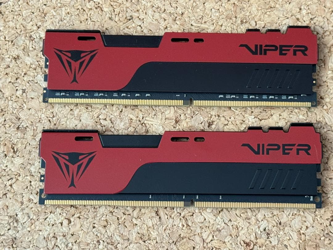 【中古】Patriot Viper DDR4 3200MHｚメモリ 64GB