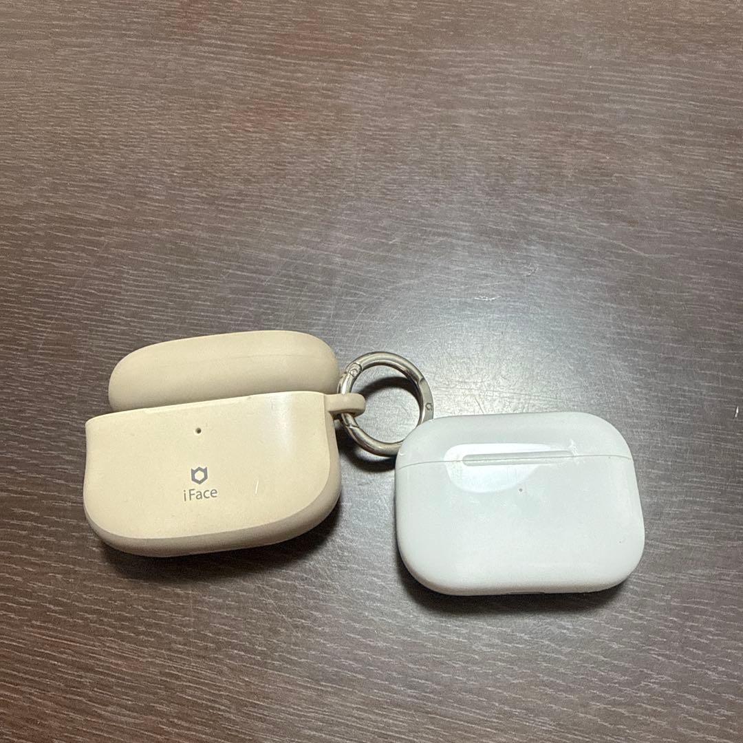 iFace AirPods Pro2本体 ホワイト