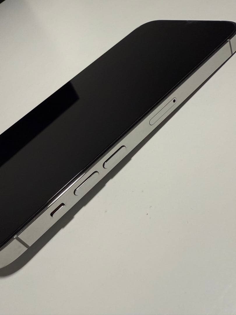 輝*き様 Apple iPhone 14 Pro ホワイト 本体