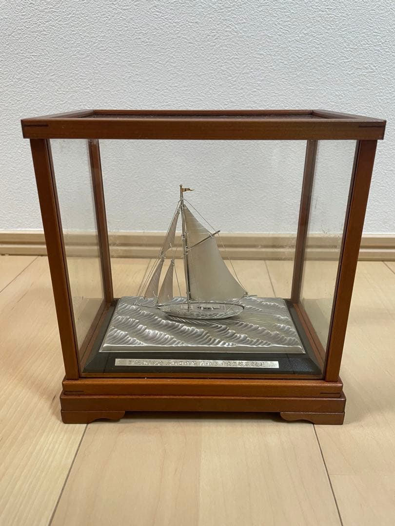 銀製　帆船模型 ガラスケース付き