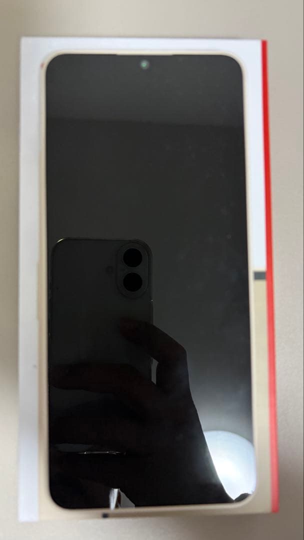 docomo AQUOS wish 4 ベージュ　美品