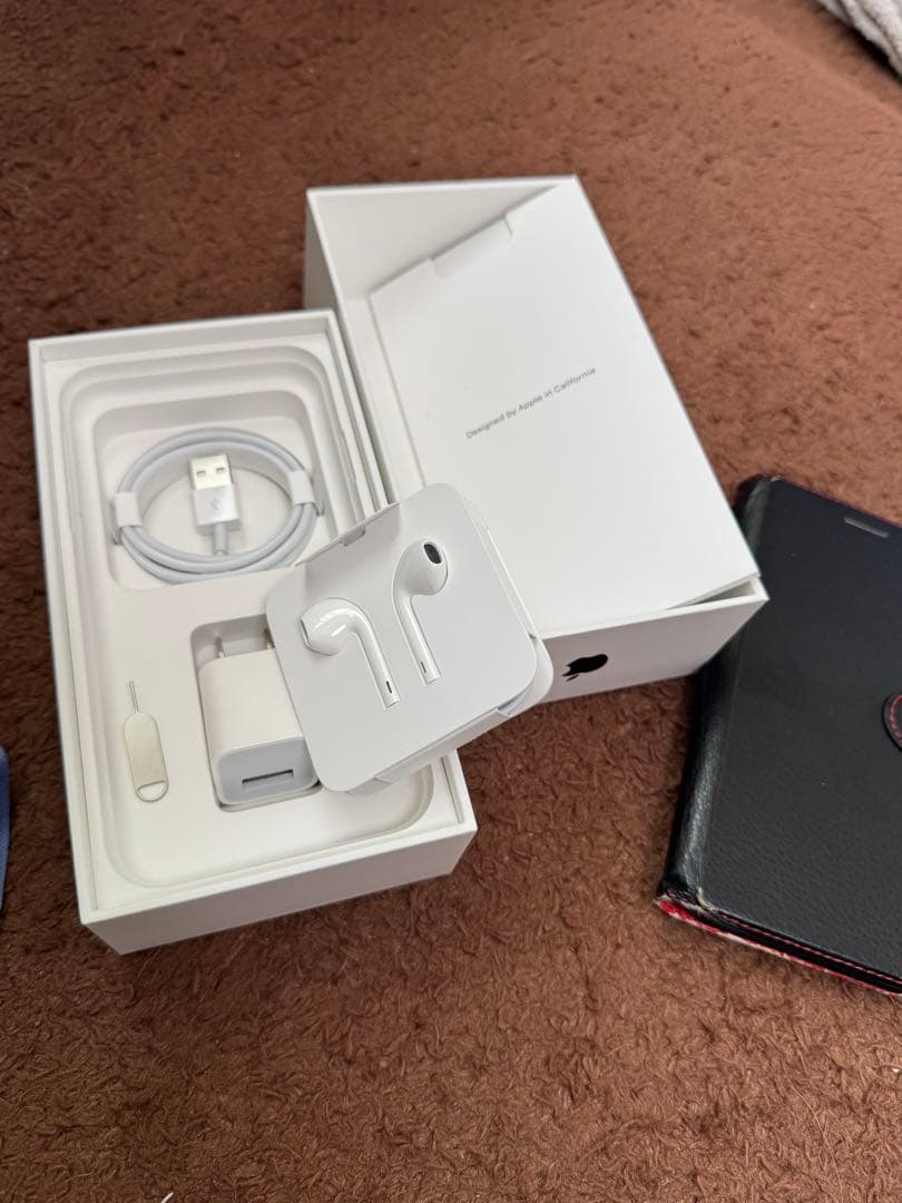 Apple iPhone XR ブラック 64GB SIMフリー 付属品全て有