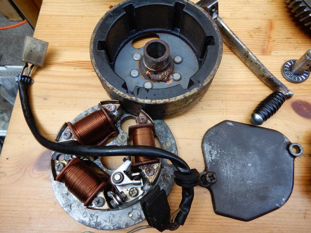 HONDA　エルシノア125　MT125　エンジン部品　中古品