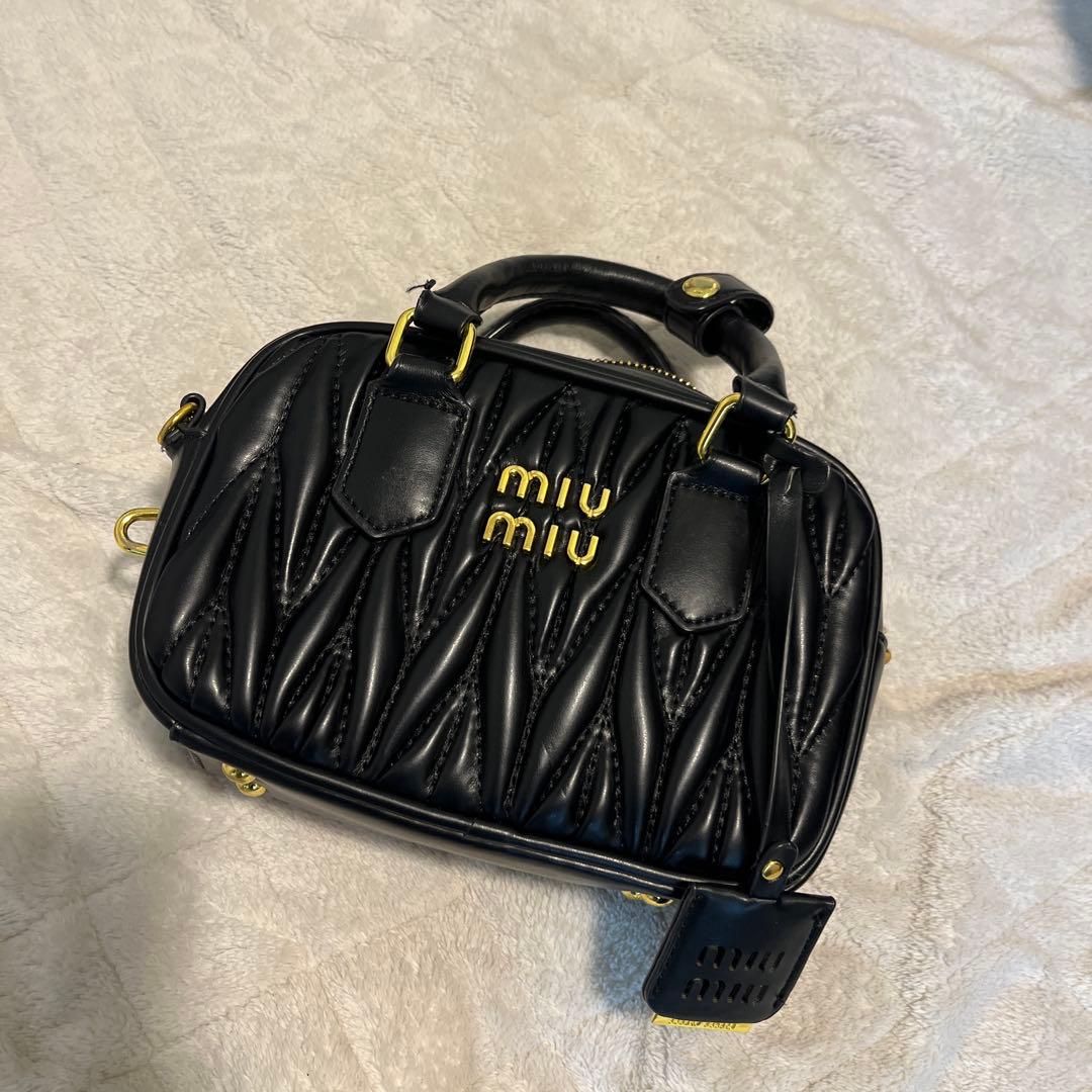 miu miu マテラッセ ショルダーバッグ