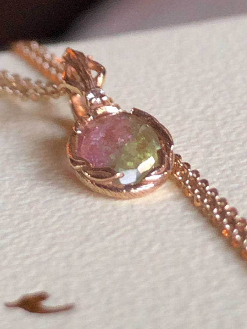 新品♡アガット K10 ダイヤモンド付きバイカラートルマリンチャーム