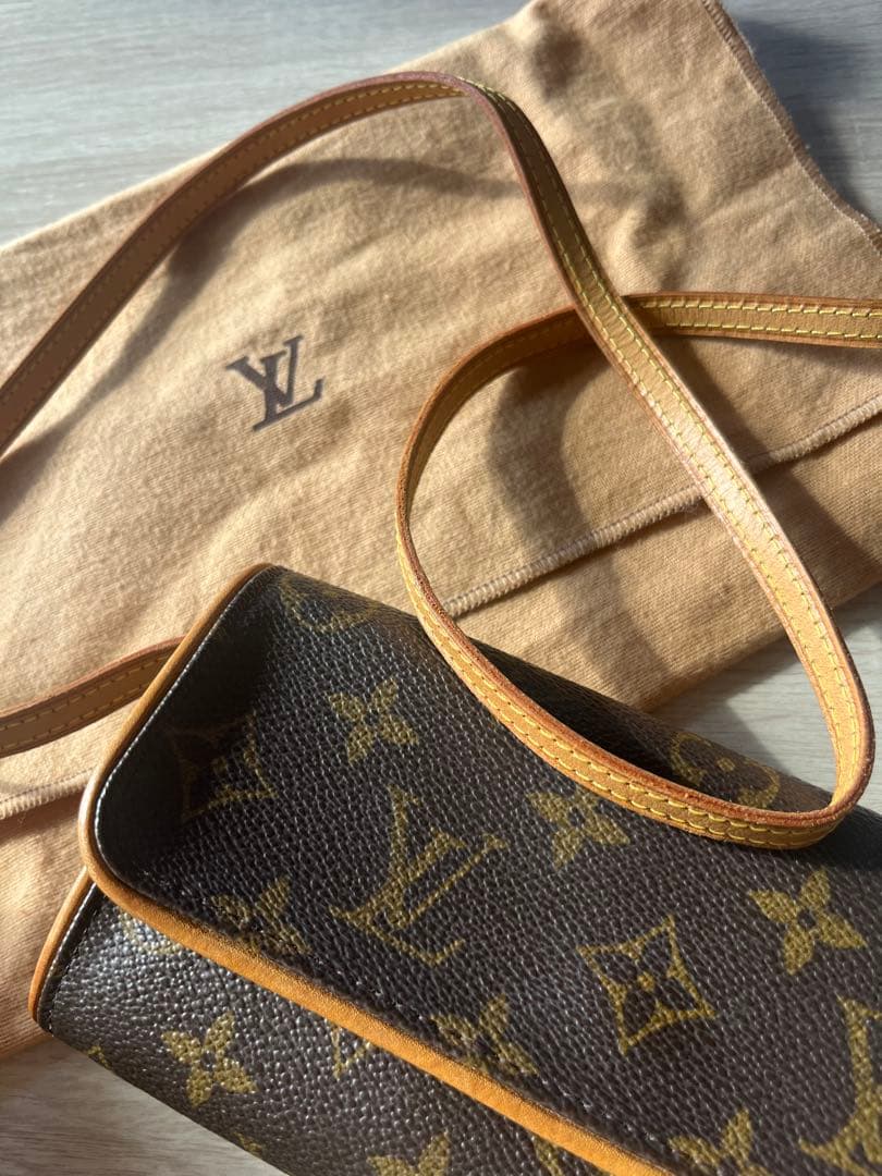Louis Vuitton モノグラム ポシェットツインPM M51854