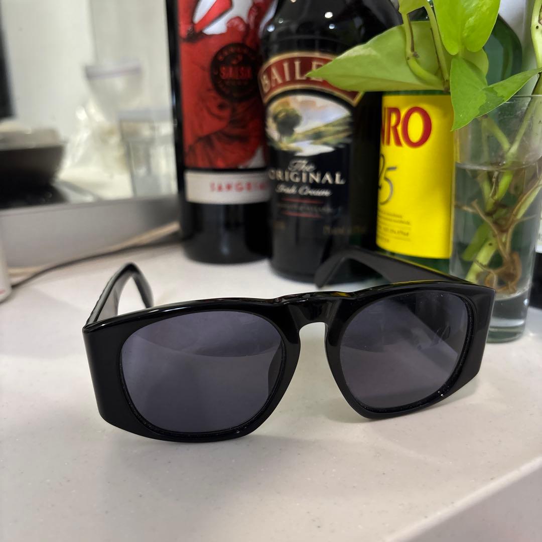 Chanel ブラック サングラス クワルトデザイン（箱無し）