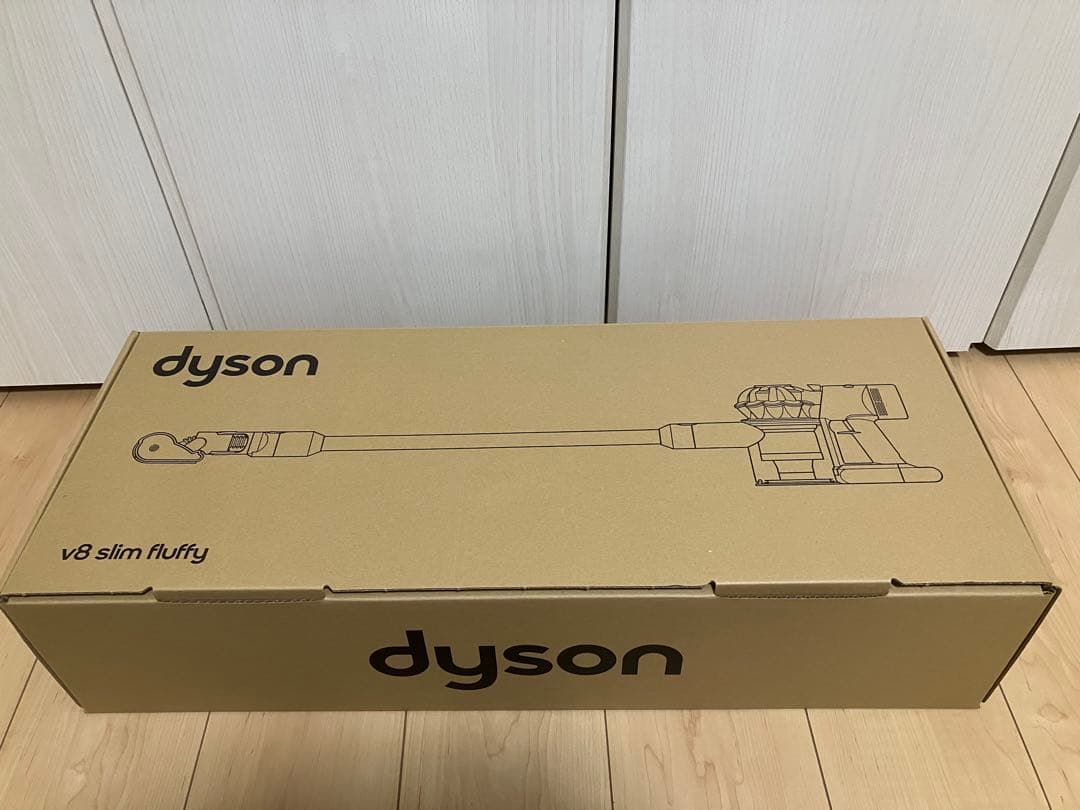 Dyson V8 slim fluffy セット　※1/17中限り値引き金額