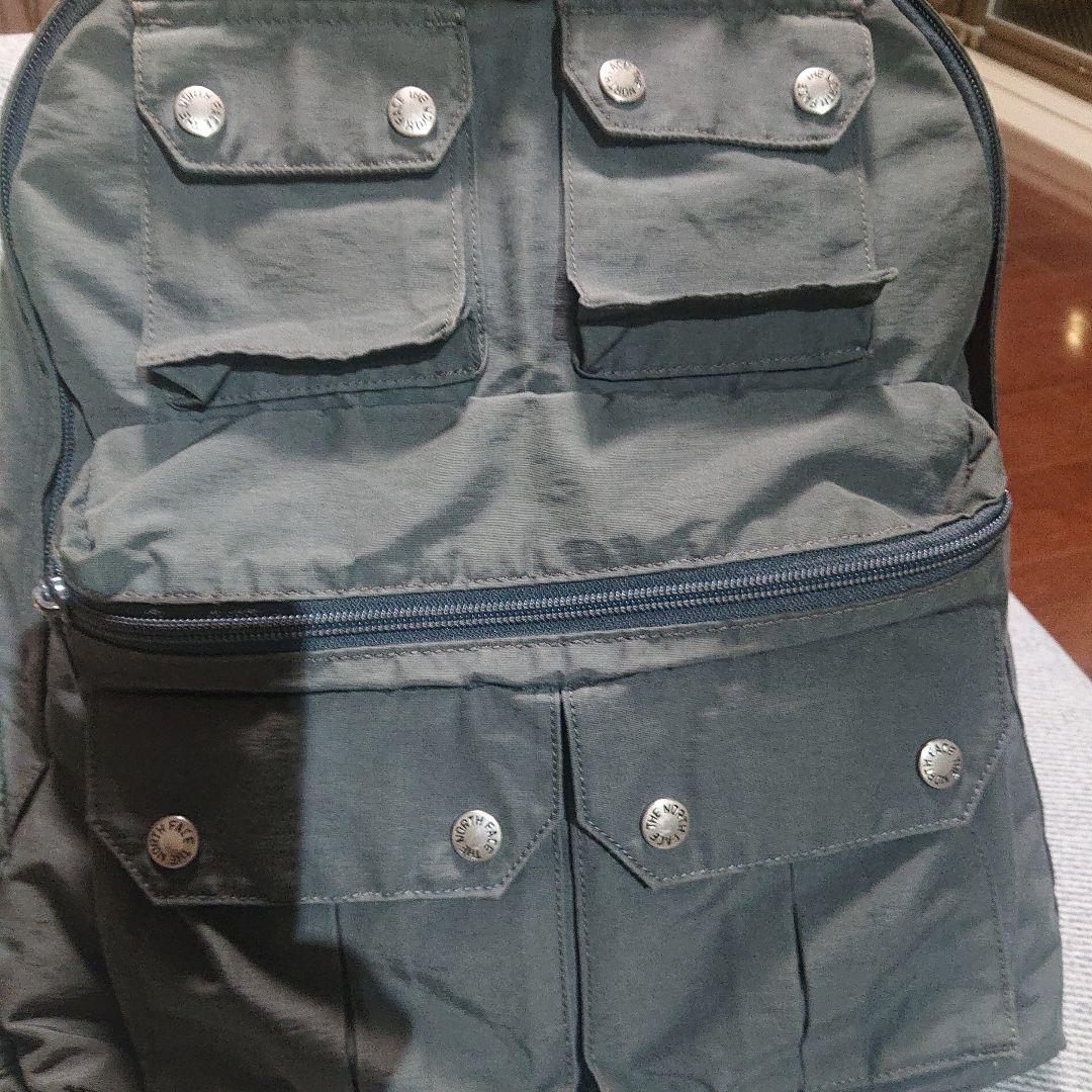 ノースフェイス マウンテンフィールドデイ パック　グレー