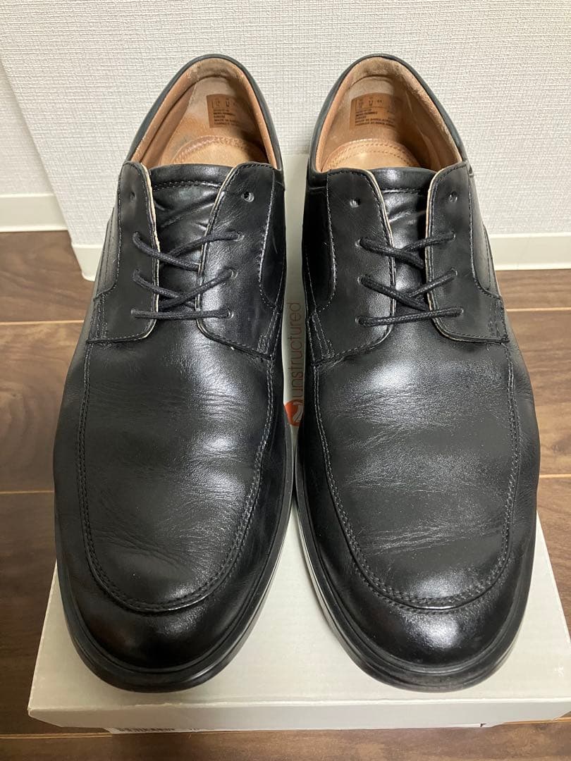 Clarks（クラークス）