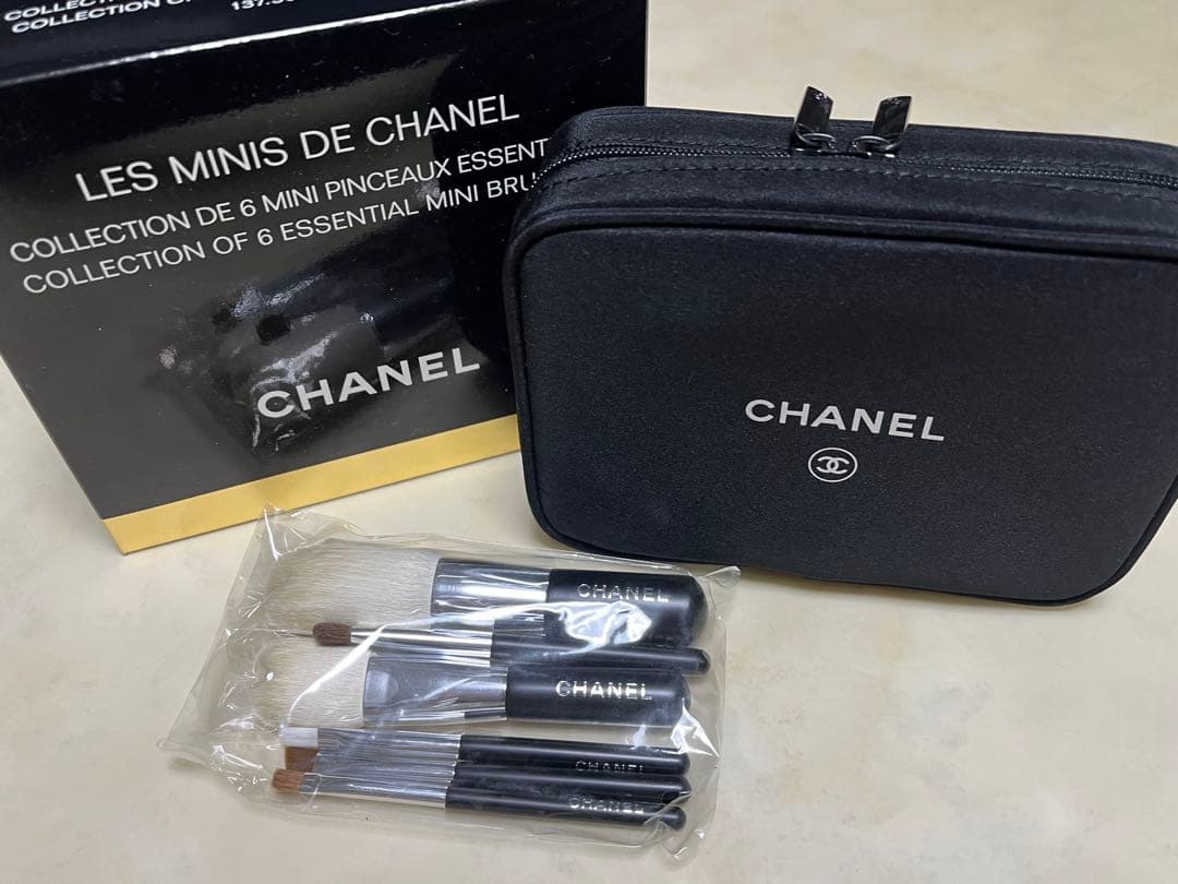 ⓵シャネル レ ミニ ドゥ シャネル ブラシ ６本セット ポーチ 未使用