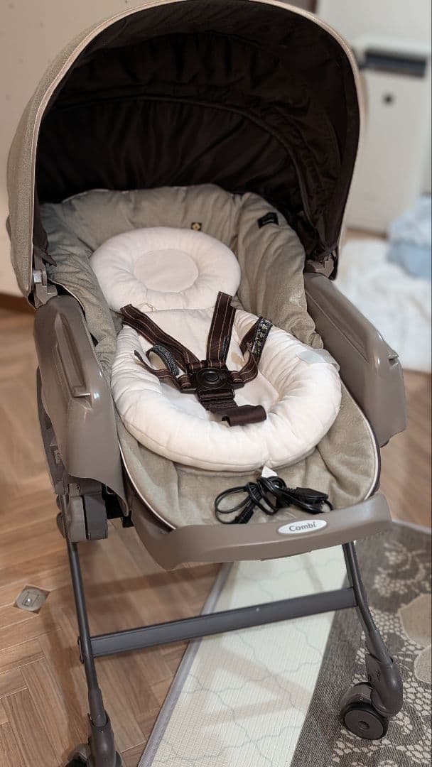 Combi ネムリラ AT BEDi 電動　ハイローチェア 値下げ依頼オッケー◯