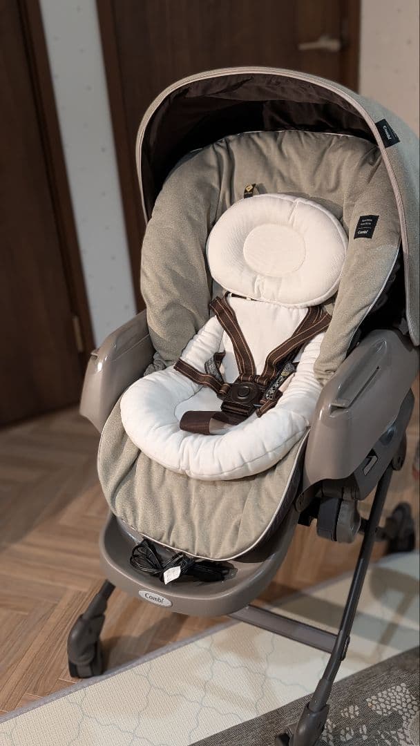 Combi ネムリラ AT BEDi 電動　ハイローチェア 値下げ依頼オッケー◯