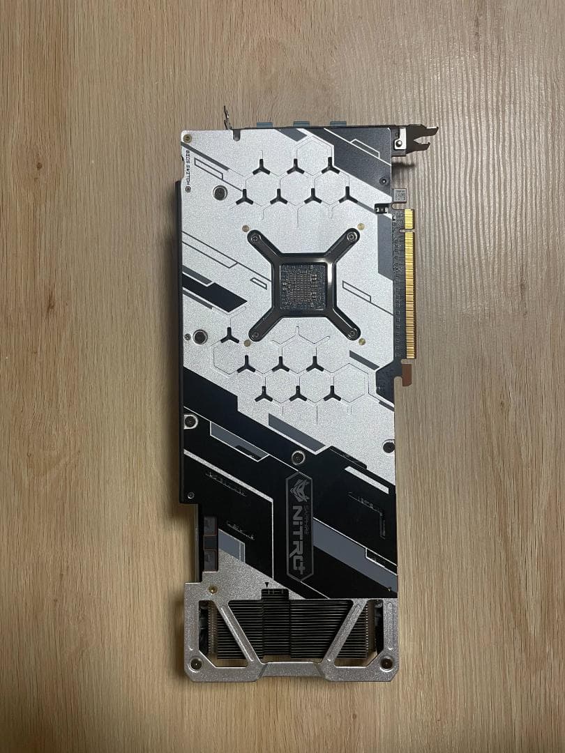 グラフィックボード・グラボ・ビデオカード AMD RX 5700XT 8GB Sapphire Nitro+