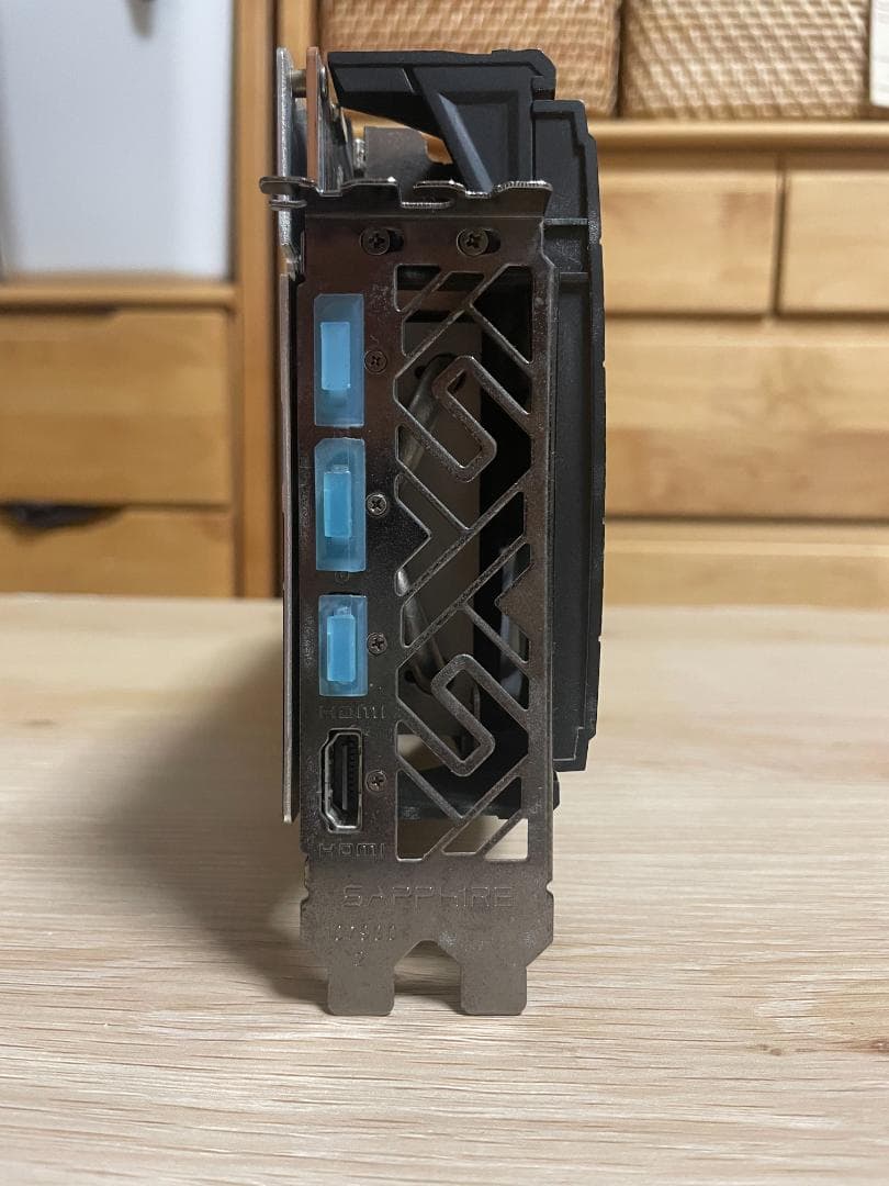 グラフィックボード・グラボ・ビデオカード AMD RX 5700XT 8GB Sapphire Nitro+