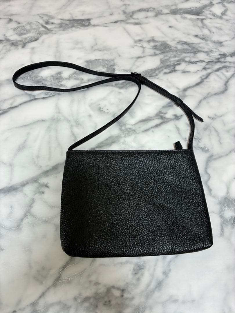 HushTug ハッシュタグ サコッシュ ショルダーバッグ／本革 レザー