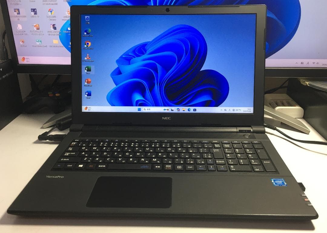 Windowsノート本体 NEC Versa Pro VKE18E-3 Windows11