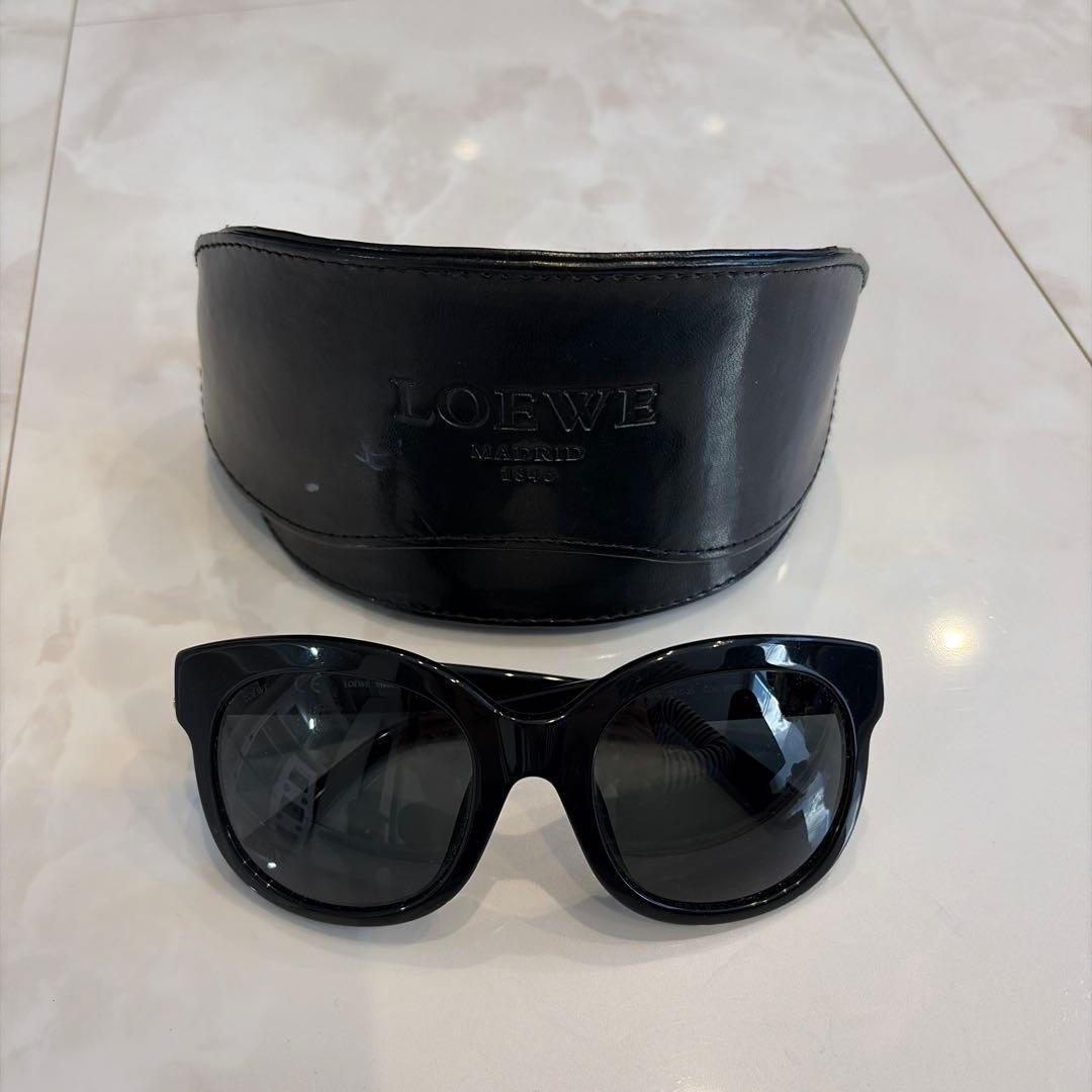 LOEWE ブラック サングラス ケース付き